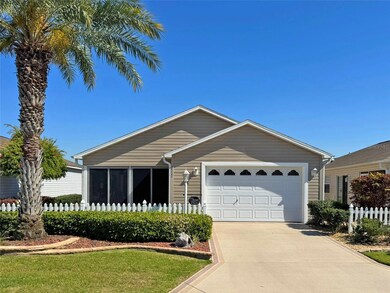 TURN-KEY, VAULTED CEILINGS, INDOOR LAUNDRY!!