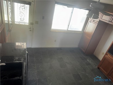 619 Pinewood Ave, Toledo, OH 43604 - photo 5