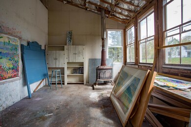 10-105-MainSt-Islesford-KS