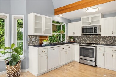 8409 E Mercer Way, Mercer Island, WA 98040 - photo 7