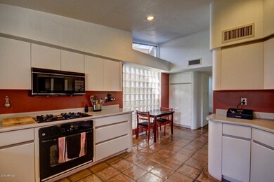 Kitchen 3