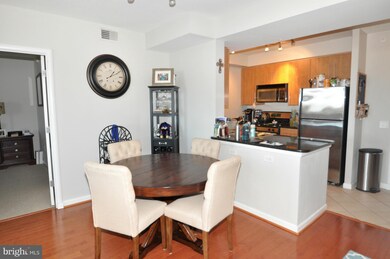 Clarendon 1021 unit 931, Arlington, VA 22201 - photo 4