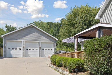 38-1232-W-Main-St-Ionia-MI-48846-WindowS