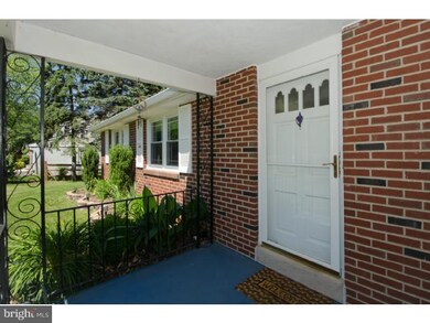 37 Neshaminy Dr, Warminster, PA 18974 - photo 4