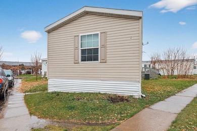 7433 West Cir NE, Fridley, MN 55432 - photo 2