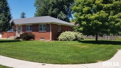 1806 W 36th St, Davenport, IA 52806 - photo 3