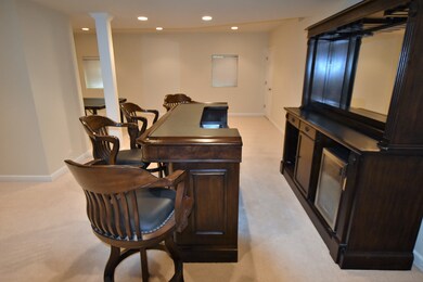 4304 Camelot Cir, Naperville, IL 60564 - photo 7