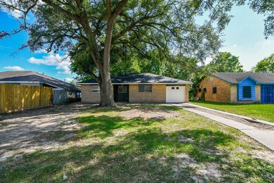 5725 Arthington St, Houston, TX 77053 - photo 2