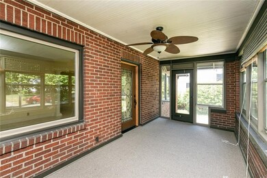 1056 46th St, Des Moines, IA 50311 - photo 3