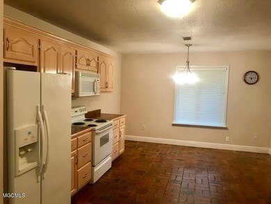 4013 Coventry Dr, Moss Point, MS 39562 - photo 4