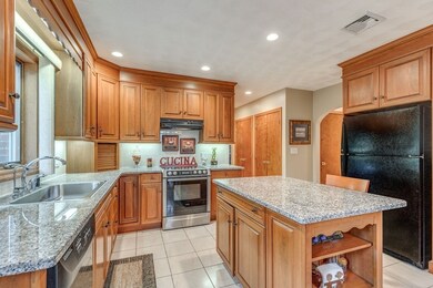 51 Walsh Ave, Stoneham, MA 02180 - photo 4