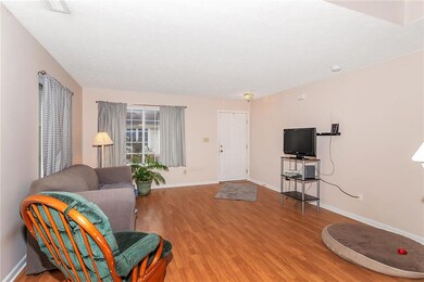 621 Cembra Dr, Greenwood, IN 46143 - photo 4