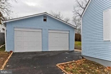 407 Cedarleaf Ave, Capitol Heights, MD 20743 - photo 2