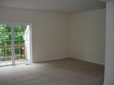 39 Hackett Hill Rd unit 33, Manchester, NH 03102 - photo 7