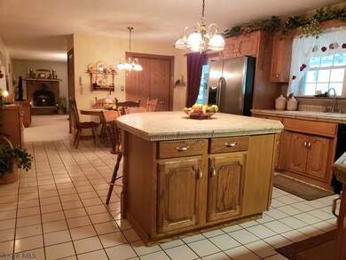Spacious Eat-in Kitchen
