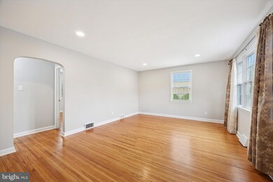 116 Walnut Hill Ln, Havertown, PA 19083 - photo 2