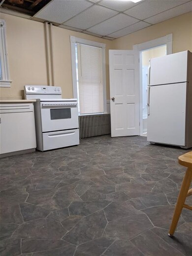 50 School St unit 3, Claremont, NH 03743 - photo 5