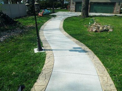 624 Riverside Dr, Lowell, MI 49331 - photo 5