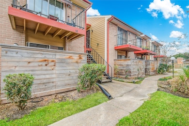 12955 Woodforest Blvd unit 37, Houston, TX 77015 - photo 2