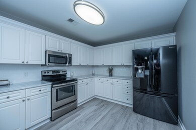 3069MapleleafDr08