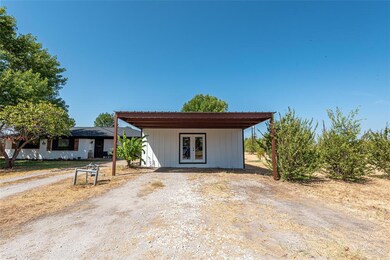 414 Palo Pinto St, Millsap, TX 76066 - photo 3