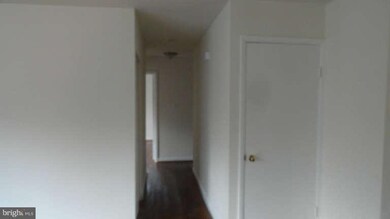 5918 Mustang Dr, Riverdale, MD 20737 - photo 4