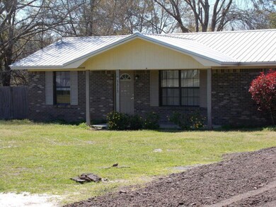 Front of the Home 5213