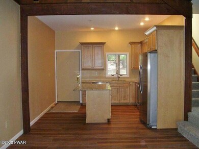 116 B Snowball Ln unit 116B, Tafton, PA 18464 - photo 5