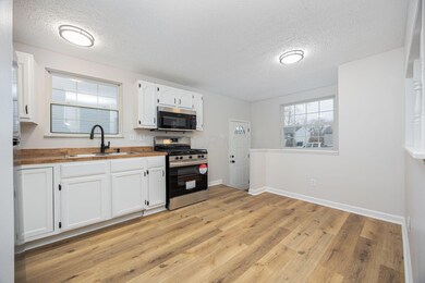 7-web-or-mls-143 Hampstead-6