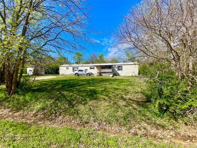 209 Ivanhoe Dr, Gordonville, TX 76245 - photo 5