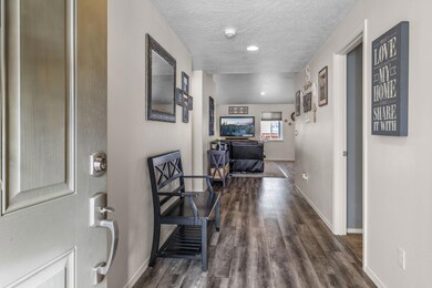 3577 SW Pumice Place, Redmond, OR 97756 - photo 2