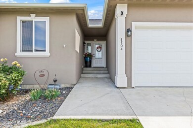 1504 W Naches Ave, Selah, WA 98942 - photo 4