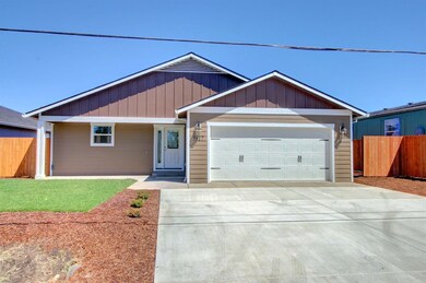 3917 Avenue E, White City, OR 97503 - photo 2
