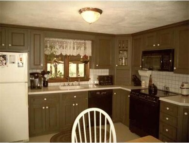 372 Holmes St, Hanson, MA 02341 - photo 5