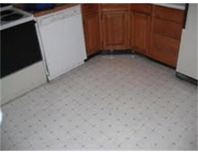 34 Kinross Rd unit 8, Brighton, MA 02135 - photo 4