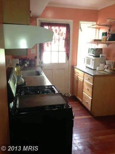 5642 Fenwick Dr, Alexandria, VA 22303 - photo 4