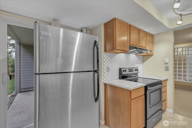 4737 W Lake Sammamish Pkwy SE unit A-108, Issaquah, WA 98027 - photo 5