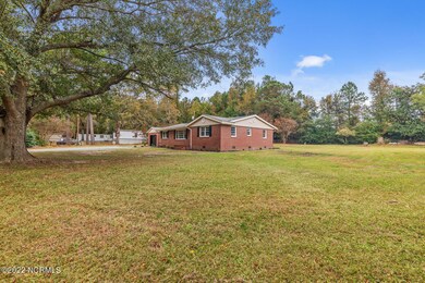 132 Clayton Rd, Jacksonville, NC 28546 - photo 3
