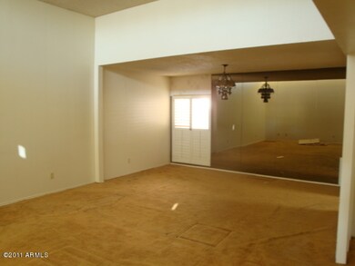 FORMAL DINING