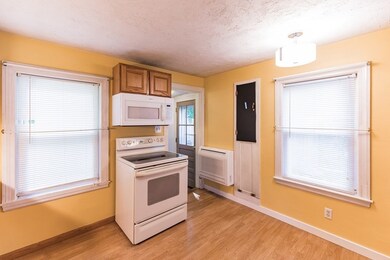 24 Chicopee St, Worcester, MA 01602 - photo 7