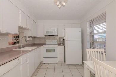 401 SE 3rd St unit 507, Dania, FL 33004 - photo 5