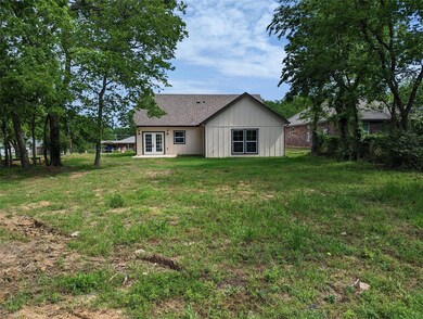 426 W Munson St, Denison, TX 75020 - photo 4
