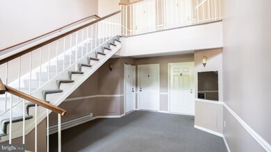 12940B Grays Pointe Rd unit B, Fairfax, VA 22033 - photo 2