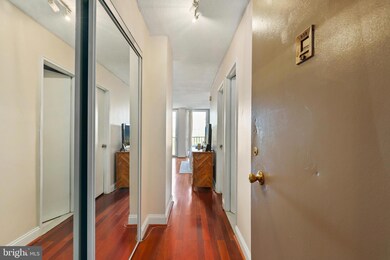 The Carlton unit 939, Arlington, VA 22204 - photo 4