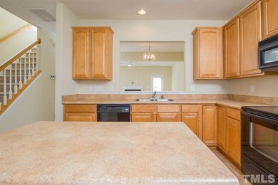 22 Sharpstone Ln, Durham, NC 27703 - photo 5