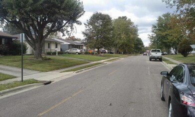 4194 Seigman Ave, Columbus, OH 43213 - photo 2