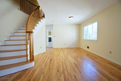 100 Ambassador Ln, Staten Island, NY 10309 - photo 3