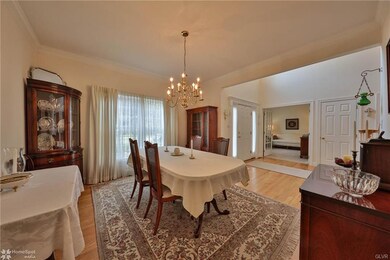 1647 Fieldstone St, Allentown, PA 18106 - photo 6