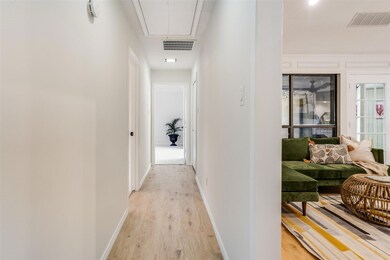 2236 Farrington Ln, Hurst, TX 76054 - photo 5