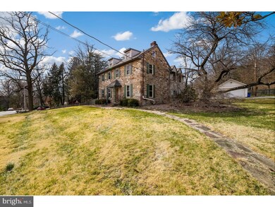 310 W Neversink Rd, Reading, PA 19606 - photo 2